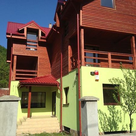 Dorf Haus Valiug Hotel Exterior photo